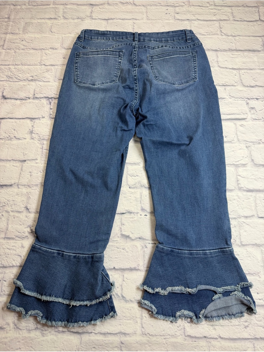Reba Medium Blue Layered Ruffle Hem Cropped Jeans. Stretch. Size 14. - Picture 8 of 8